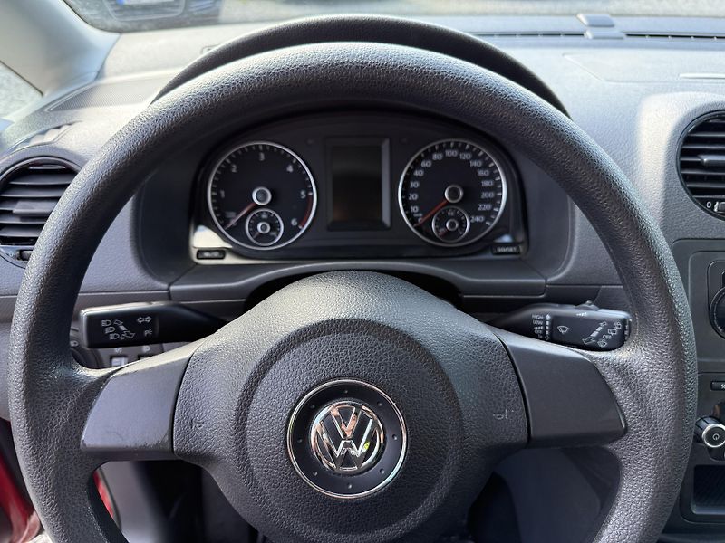 Volkswagen Caddy Life 1.6TDi TEAM  - fotka 14 z 19