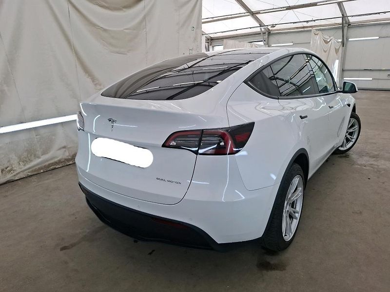 Tesla Model Y (2022) AWD Long Range    PŘIPRAVUJEME - fotka 4 z 10