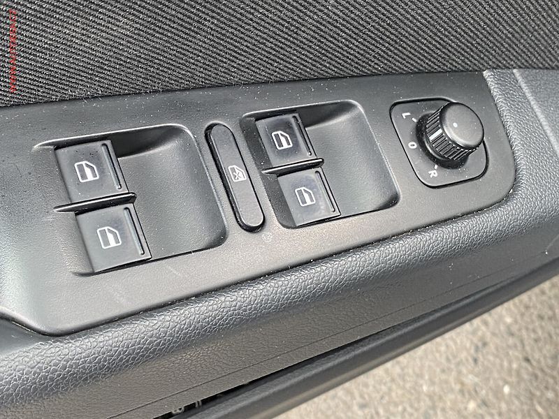 Škoda Superb (2013) 1.4 TSi, AC, temp - fotka 11 z 17