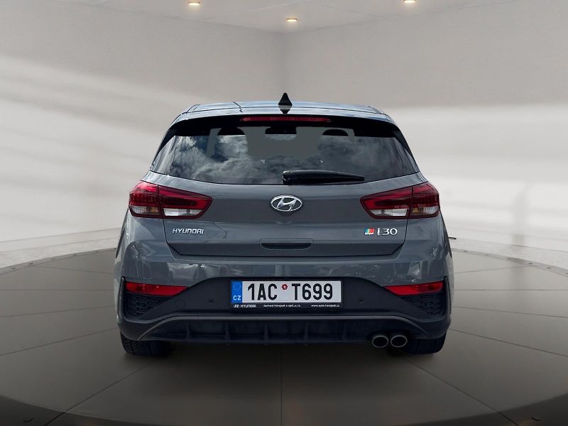 Hyundai i30 (2024) N LINE 1.5T-GDI 118kW CZ DPH - fotka 5 z 11
