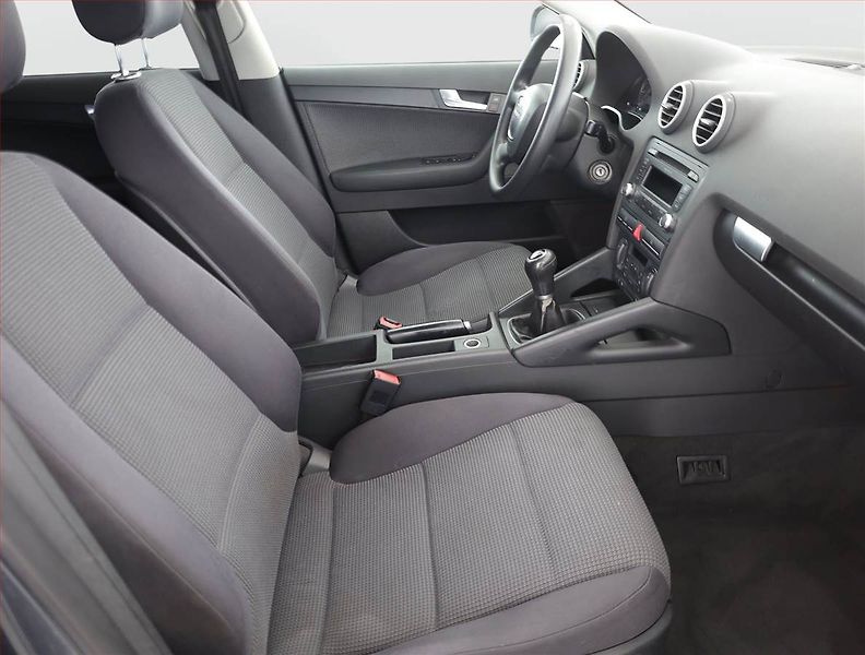 Audi A3 (2008) 1.4 TFSI, plně pojízdný - fotka 7 z 13