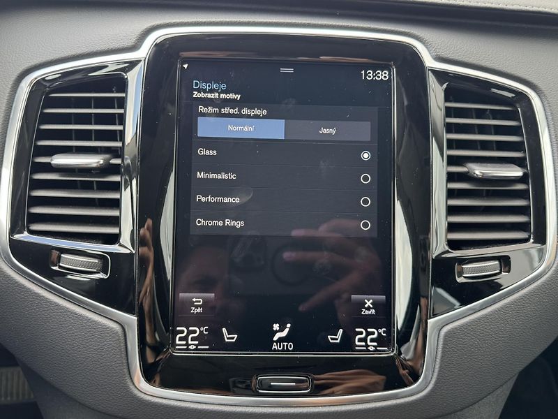 Volvo XC90 B5 (nafta) AWD // TZ // 1. maj - fotka 47 z 49