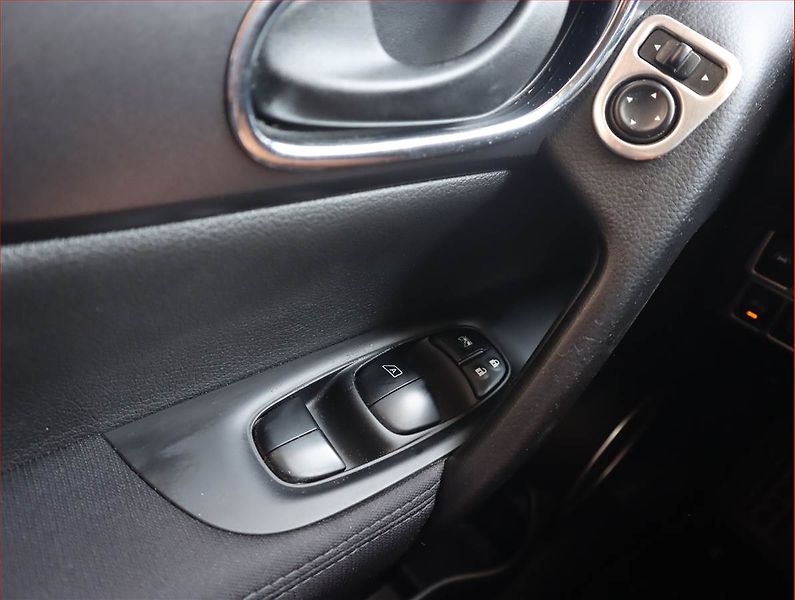 Nissan Qashqai (2016) 1.2 DIG-T, Serv.kniha - fotka 13 z 17