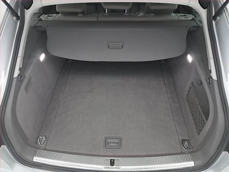 Audi A4 (2008) 3.0 TDI , 4X4, Xenony - fotka 13 z 16