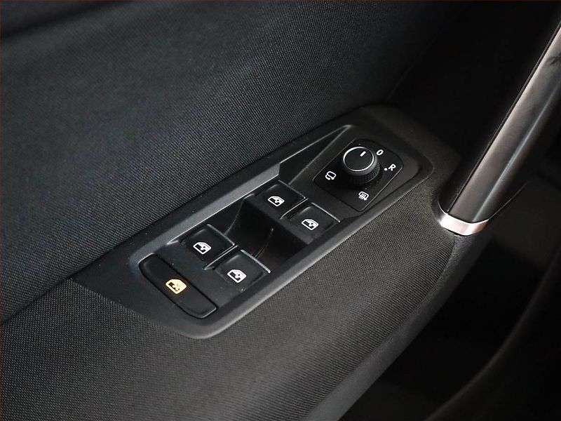 Volkswagen Touran (2017) Comfortline 1.4 TSI, Automat - fotka 18 z 18