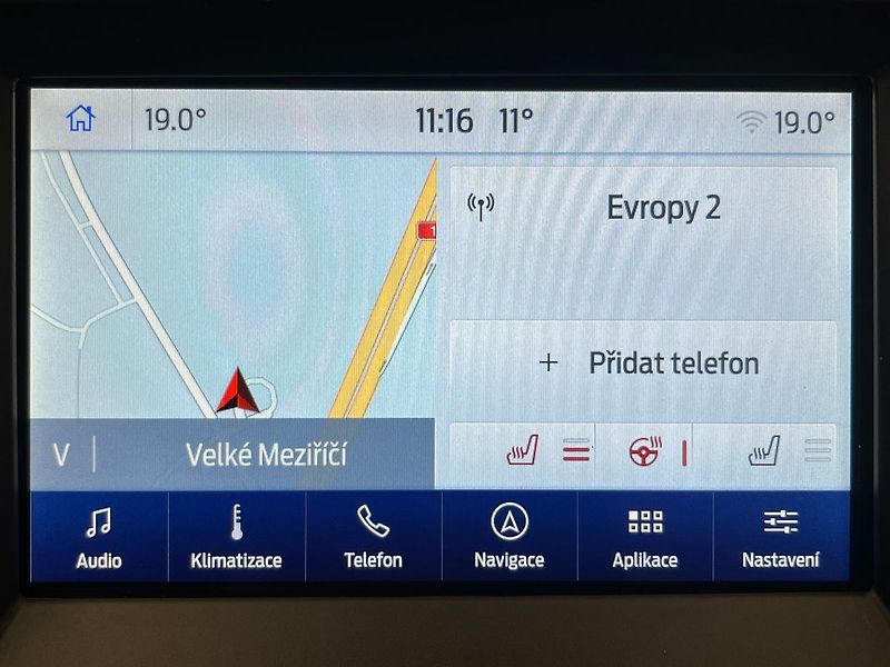 Ford S-MAX 2,5 HEV Titanium 7míst - fotka 16 z 70