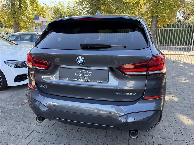 BMW X1 20d xDrive M-Paket - fotka 5 z 28