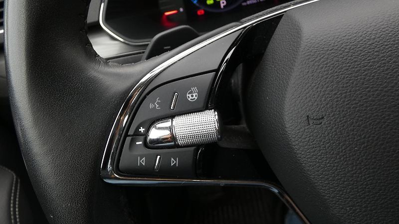 Škoda Superb 1.4 TSI iV Ambition DSG - fotka 12 z 26