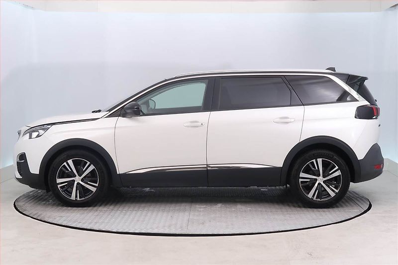 Peugeot 5008 (2017) PureTech 130, Automat, 7 míst - fotka 3 z 21