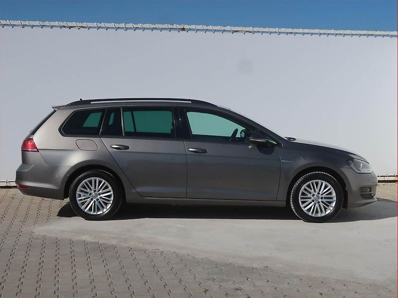 Volkswagen Golf (2014) 2.0 TDI, Serv.kniha, Navi - fotka 6 z 18