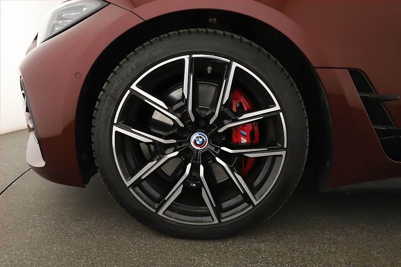 BMW Řada 4 (2023) 430i xDrive - fotka 12 z 20