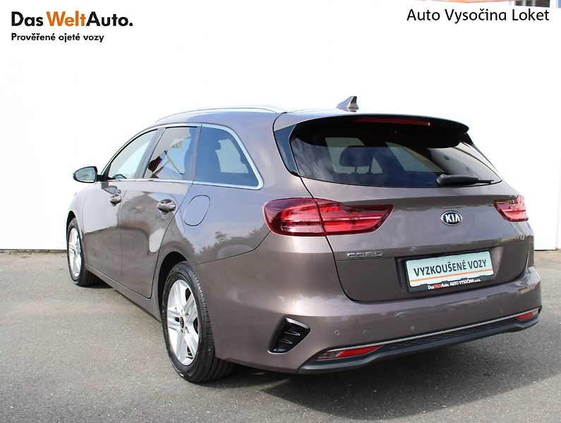 Kia Ceed (2020) 1.4 T-GDI TOP 103kW manuál LED - fotka 27 z 33
