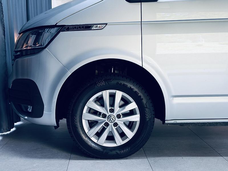 Volkswagen Transporter (2023) 6.1*BULLI*LONG*DSG*TDI - fotka 11 z 37