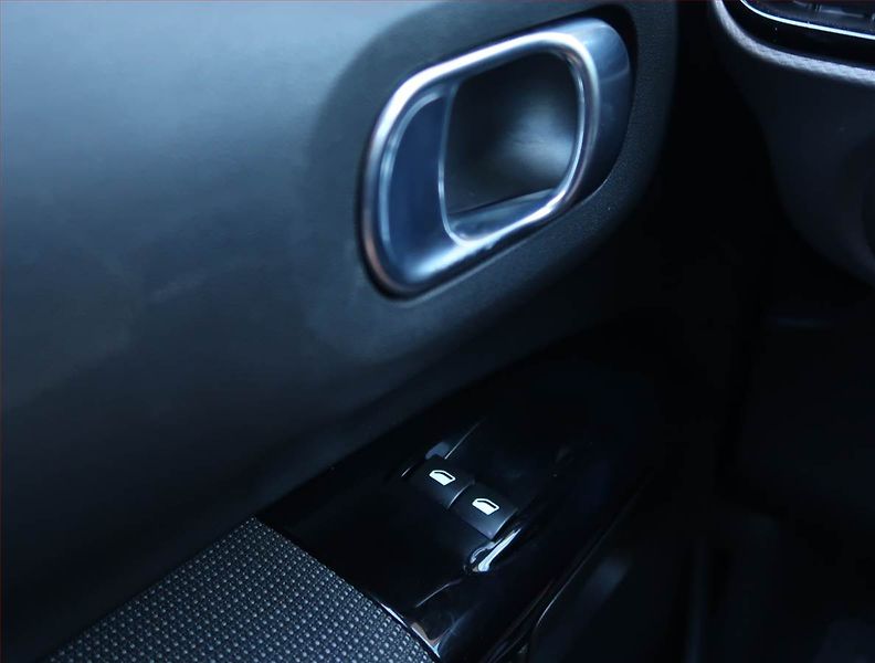 Citroën C4 Cactus (2015) 1.2 PureTech, Serv.kniha - fotka 16 z 17