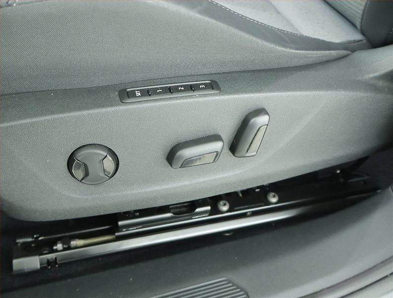 Škoda Enyaq (2022) iV 80 (82 kWh), SoH 96% - fotka 17 z 19