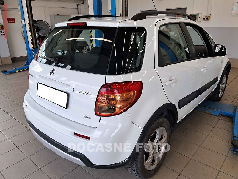 Suzuki SX4 (2014) 1.6i 4x4, ČR, Klima - fotka 2 z 3