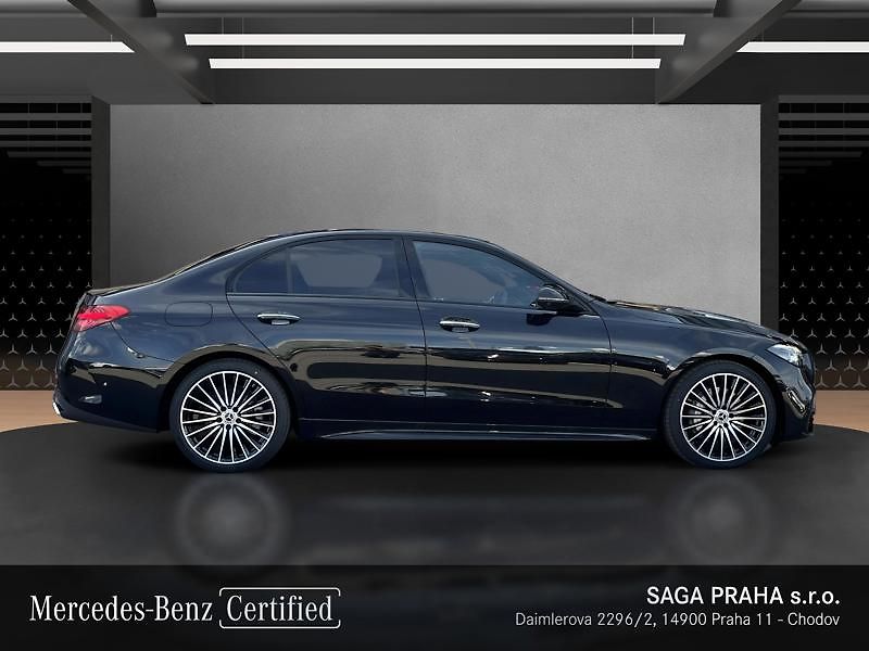 Mercedes-Benz Třídy C 200 AMG Night - fotka 3 z 18