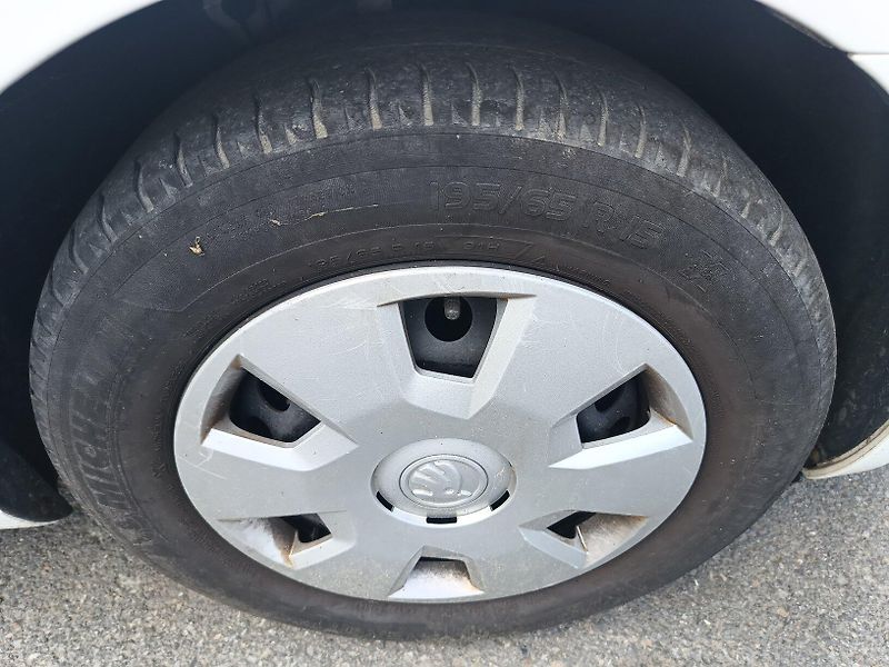 Škoda Octavia III 1.6 TDI - fotka 16 z 40