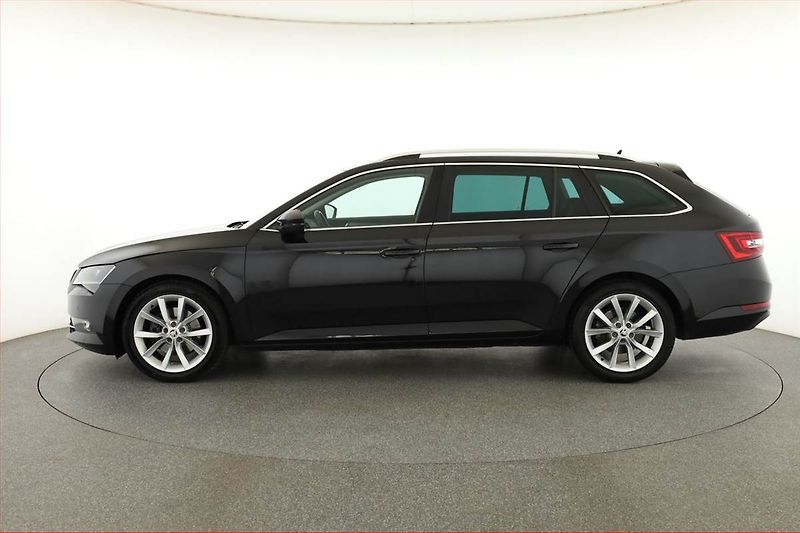 Škoda Superb (2018) Style 2.0 TDI, Automat - fotka 3 z 17