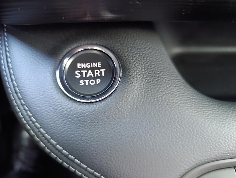 Jeep Avenger (2026) Longitude 1.2 Turbo e-Hybrid - fotka 24 z 24