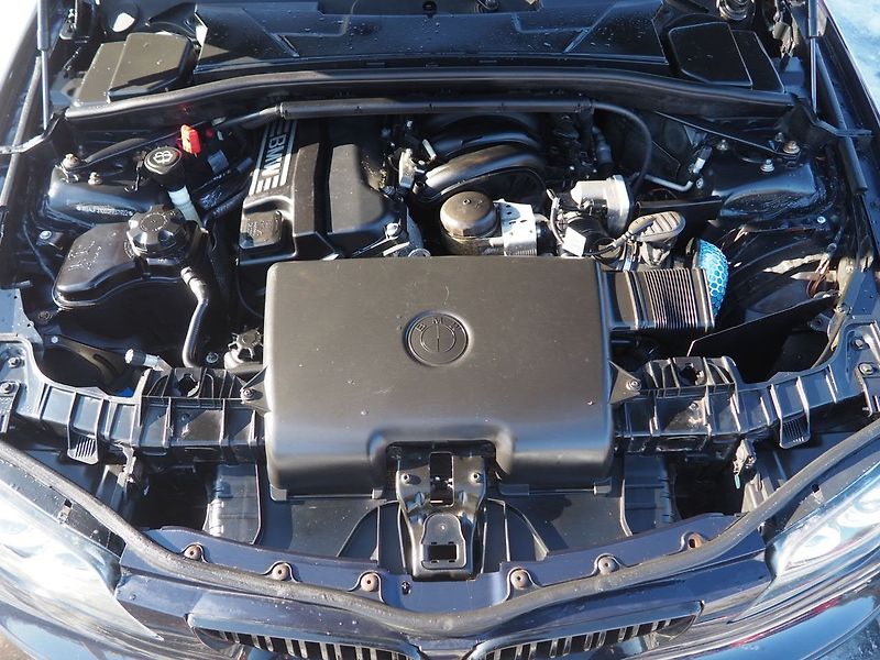 BMW Řada 1 (2005) 2.0i, 95 kW - fotka 34 z 34
