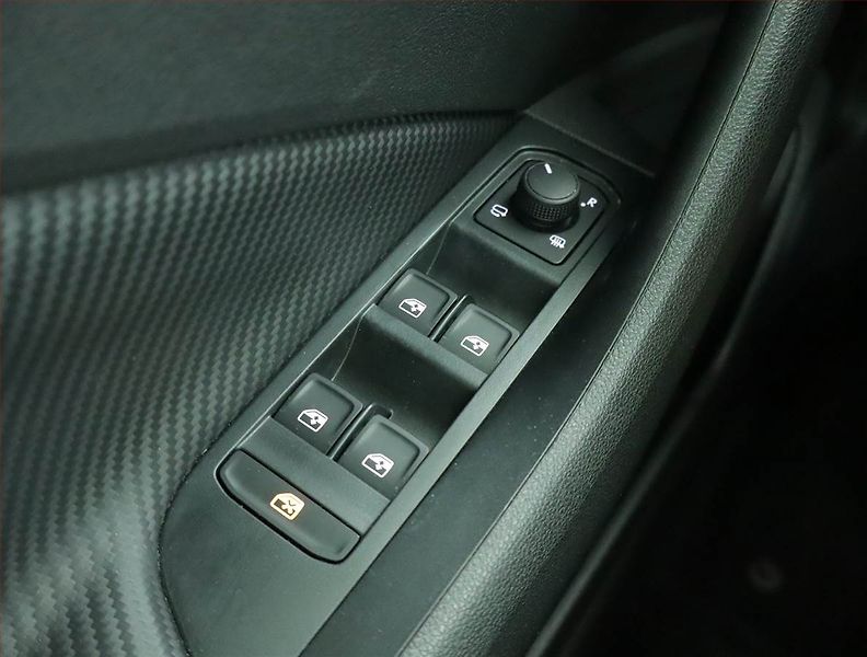 Škoda Kamiq (2024) Monte Carlo 1.5 TSI - fotka 15 z 17