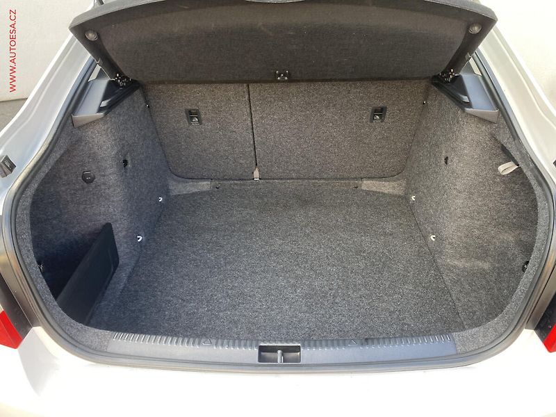Škoda Octavia (2016) 1.6 TDi, ČR, AC, temp, STK6 - fotka 7 z 17