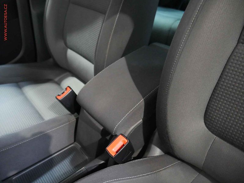 Volkswagen Golf Plus (2010) 1.4 TSI, AC - fotka 15 z 16
