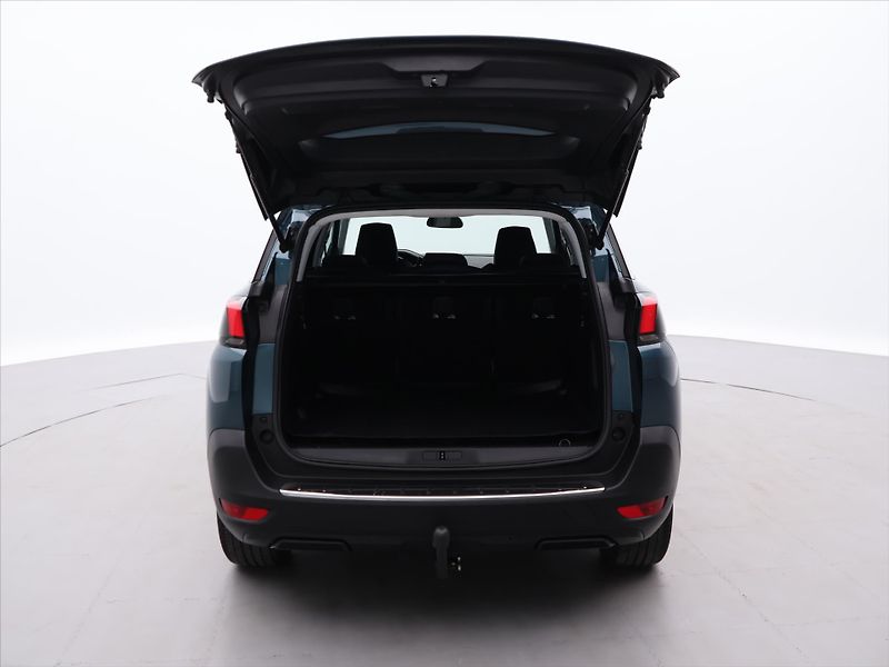 Peugeot 5008 1.6 PT 180k Aut. Allure 7-Míst - fotka 9 z 35