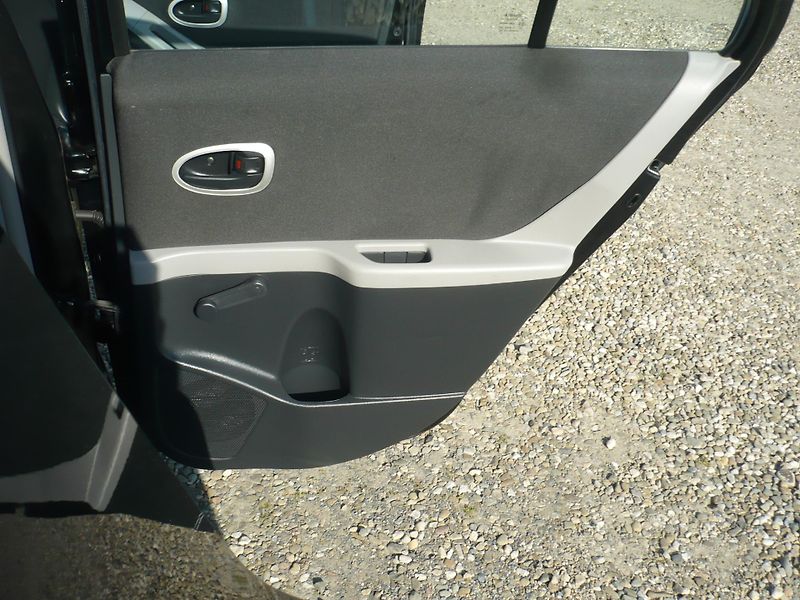 Toyota Yaris 1.0i 51Kw Klimatizace - fotka 24 z 25