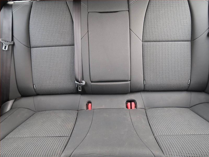 Peugeot 508 (2016) 2.0 BlueHDi, Navi, Tempomat - fotka 10 z 17