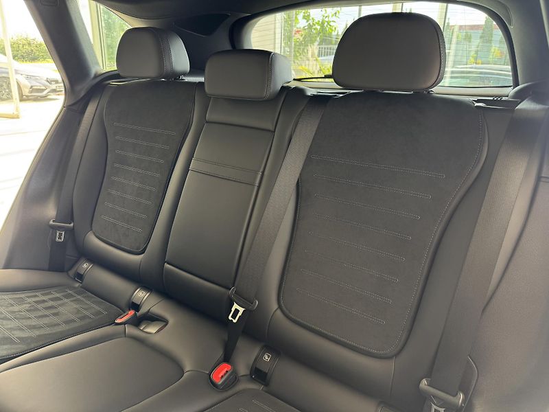 Mercedes-Benz GLC 300d 4MATIC*198kW*AMG*Tažné - fotka 14 z 38