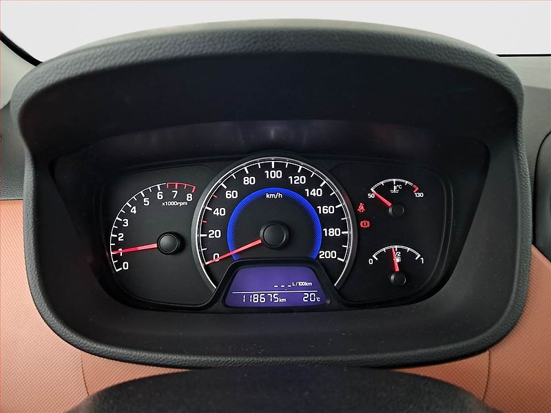 Hyundai i10 (2015) 1.0, ČR,1.maj, Tempomat - fotka 11 z 15