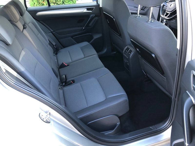 Volkswagen Golf Sportsvan (2014) 2.0 TDI Xenony , Webasto - fotka 16 z 31