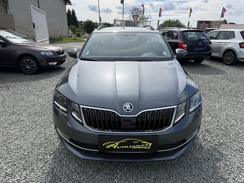 Škoda Octavia 1.6 TDI DSG STYLE - fotka 2 z 13
