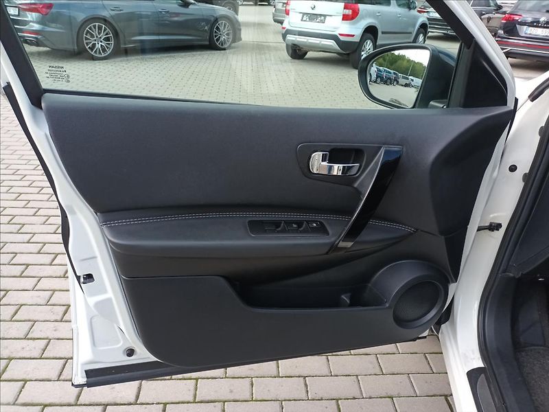 Nissan Qashqai 2,0 dCi 110 kW Automat,4X4,TZ - fotka 16 z 40