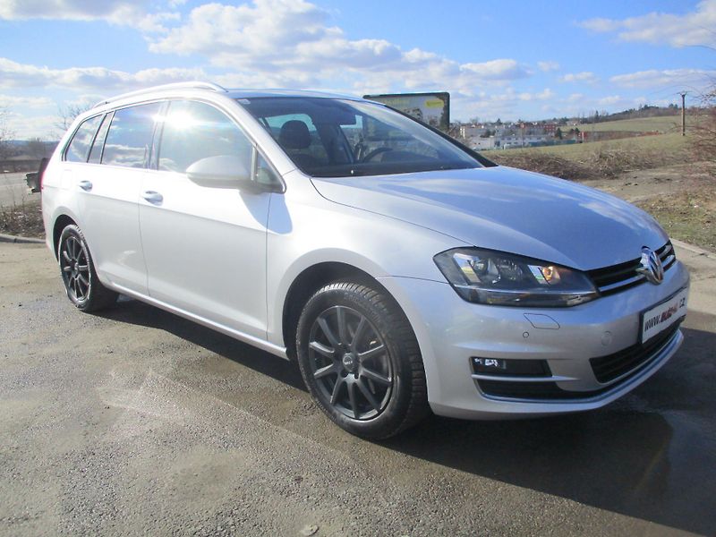 Volkswagen Golf 2.0TDi 110kW HIGHLINE L+Z PNEU - fotka 5 z 45