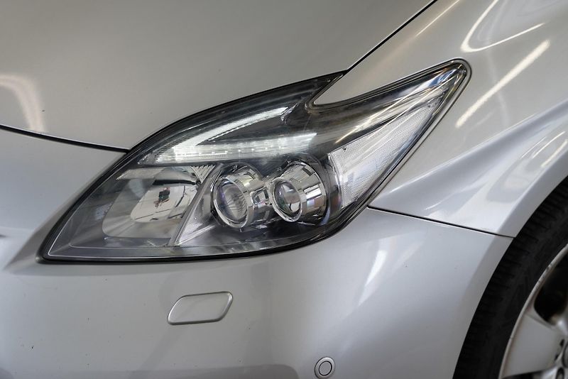 Toyota Prius - fotka 9 z 25