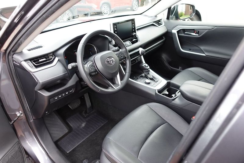 Toyota RAV4 2.5 HEV Executive 4x4 - fotka 13 z 34