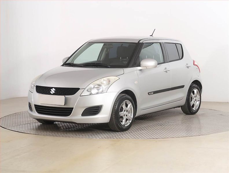 Suzuki Swift (2012) 1.2, Serv.kniha, Park. senzory - fotka 2 z 17