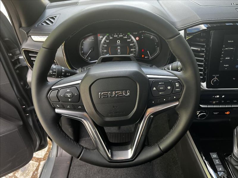 Isuzu D-Max 2,2 Double Cab  8A/T LSE MY26 - fotka 16 z 39