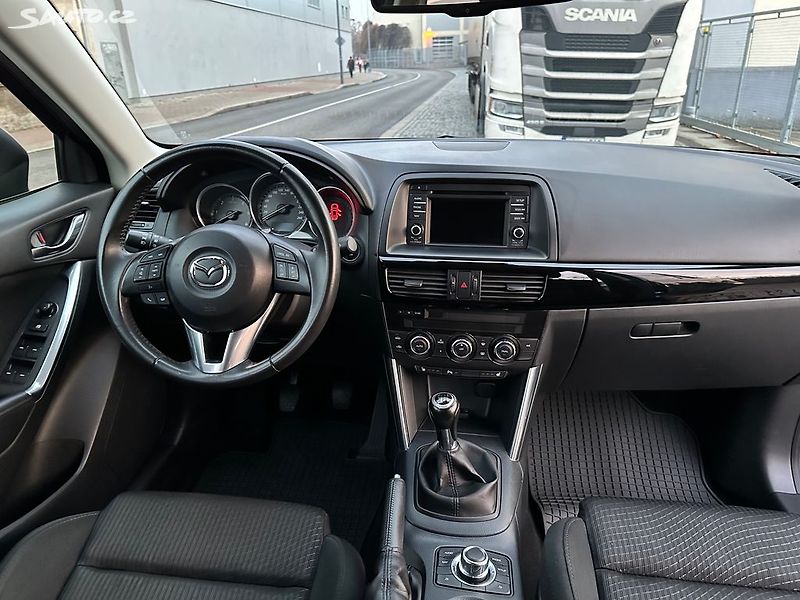 Mazda CX-5 Skyactiv AWD - fotka 15 z 32