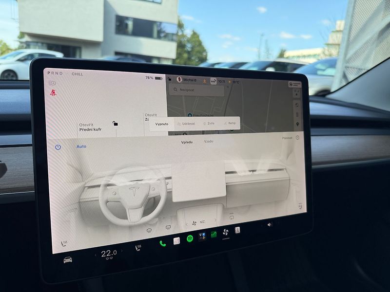 Tesla Model 3 Long Range AWD - fotka 16 z 38