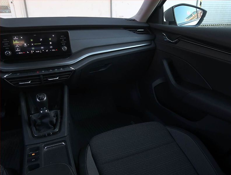 Škoda Octavia (2022) Ambition 2.0 TDI, ČR,1.maj - fotka 8 z 15