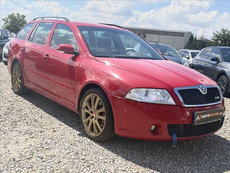 Škoda Octavia 2,0 TDI RS 125kW - fotka 3 z 23
