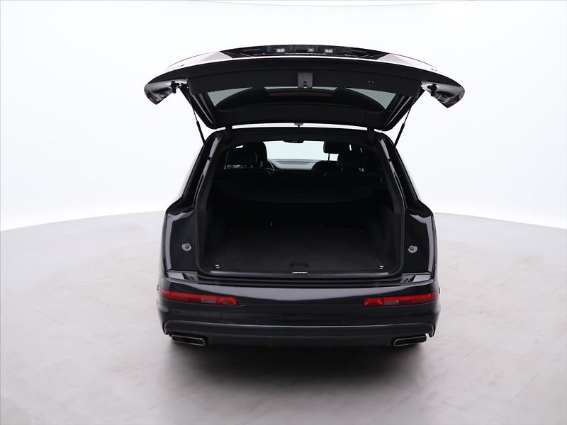 Audi Q7 3,0 TDI 200kW quattro 1.Maj. - fotka 9 z 32