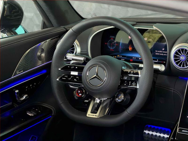 Mercedes-Benz AMG GT (2025) 63 4MATIC+ - fotka 17 z 25