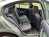 Škoda Octavia 1,6 MPi Ambiente/ servisní k. - náhled 18