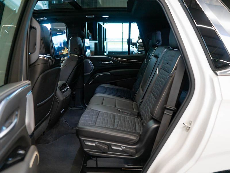 Cadillac Escalade (2024) 6.2 Premium Luxury Platinum - fotka 42 z 50