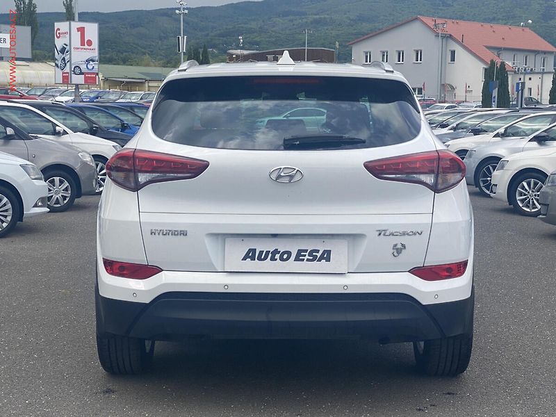 Hyundai Tucson (2016) 1.7 CRDi, ČR, Navi, AC - fotka 5 z 15